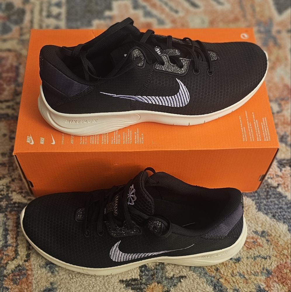 New Flex Experience Rn 11 Men Run Size 12 Color Black
C7